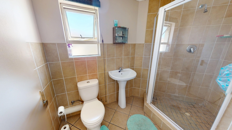 2 Bedroom Property for Sale in Gordons Bay Central Western Cape